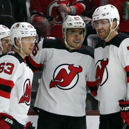 New Jersey Devils beat Arizona Coyotes 5-4 for 2nd in Metropolitan Division