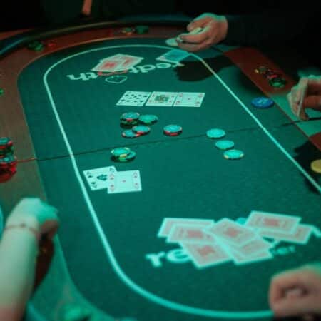 Great Canadian Entertainment introduces poker room